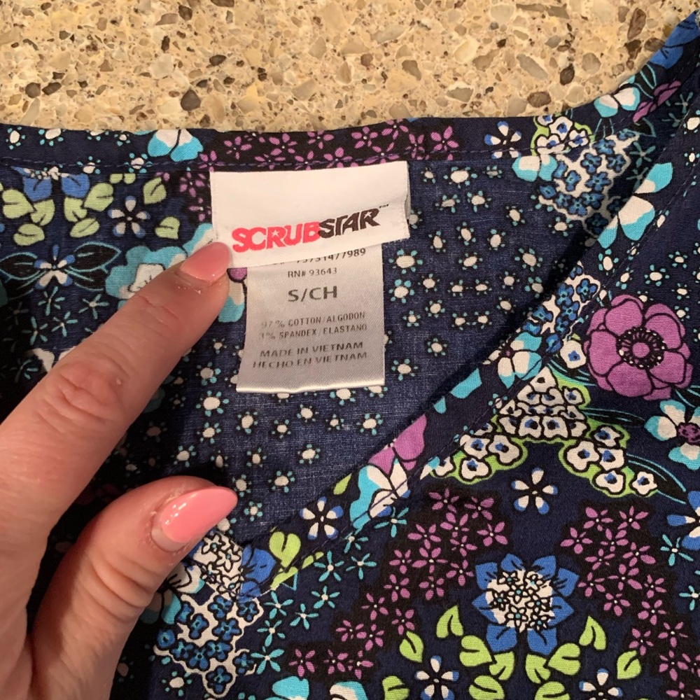 Scrub set - Picture 2 of 5